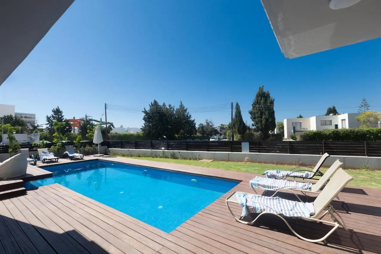 Sea Satin Villas - Fully Renovated Ayia Napa 0*,